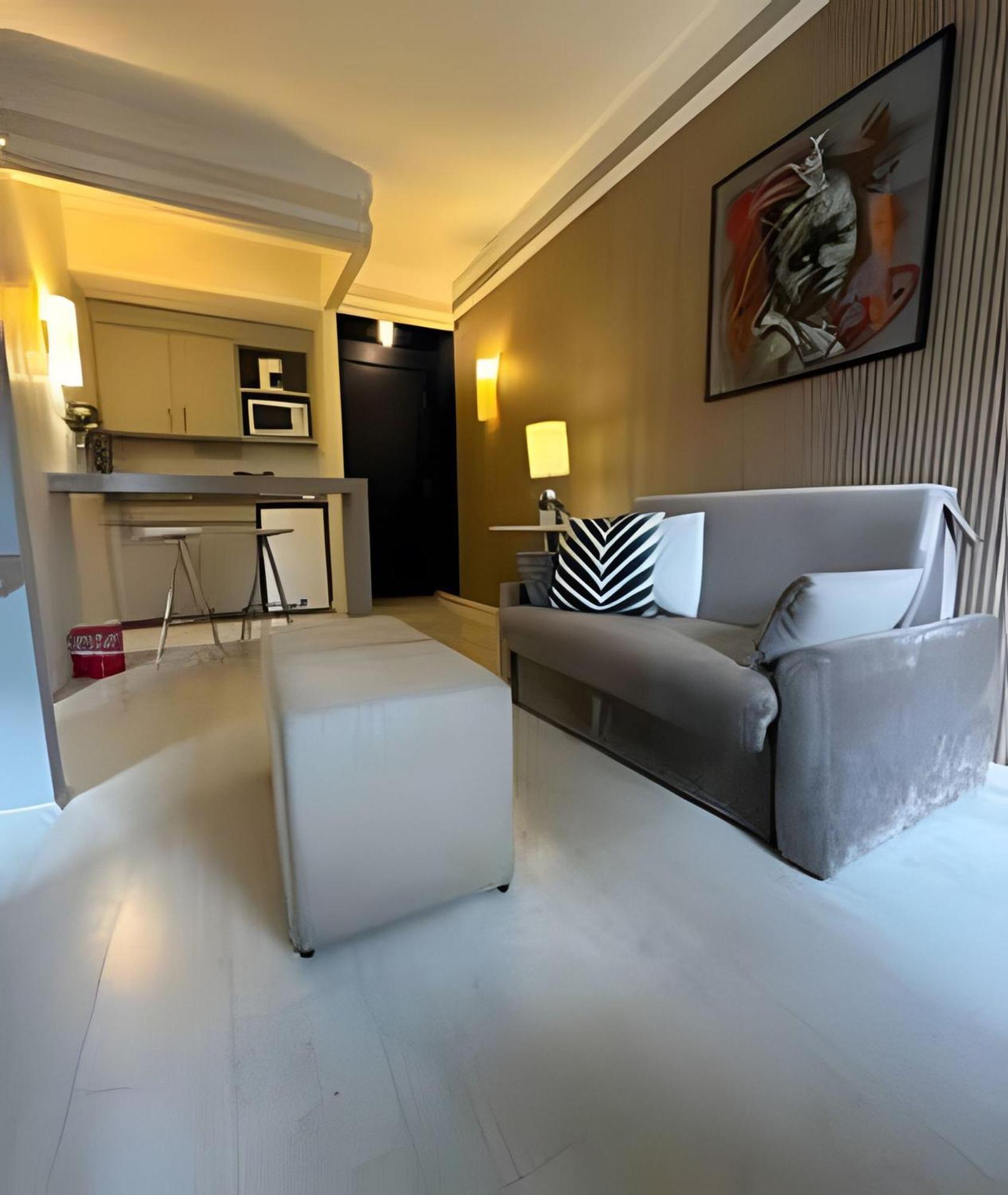 Staybridge Cond. Flats