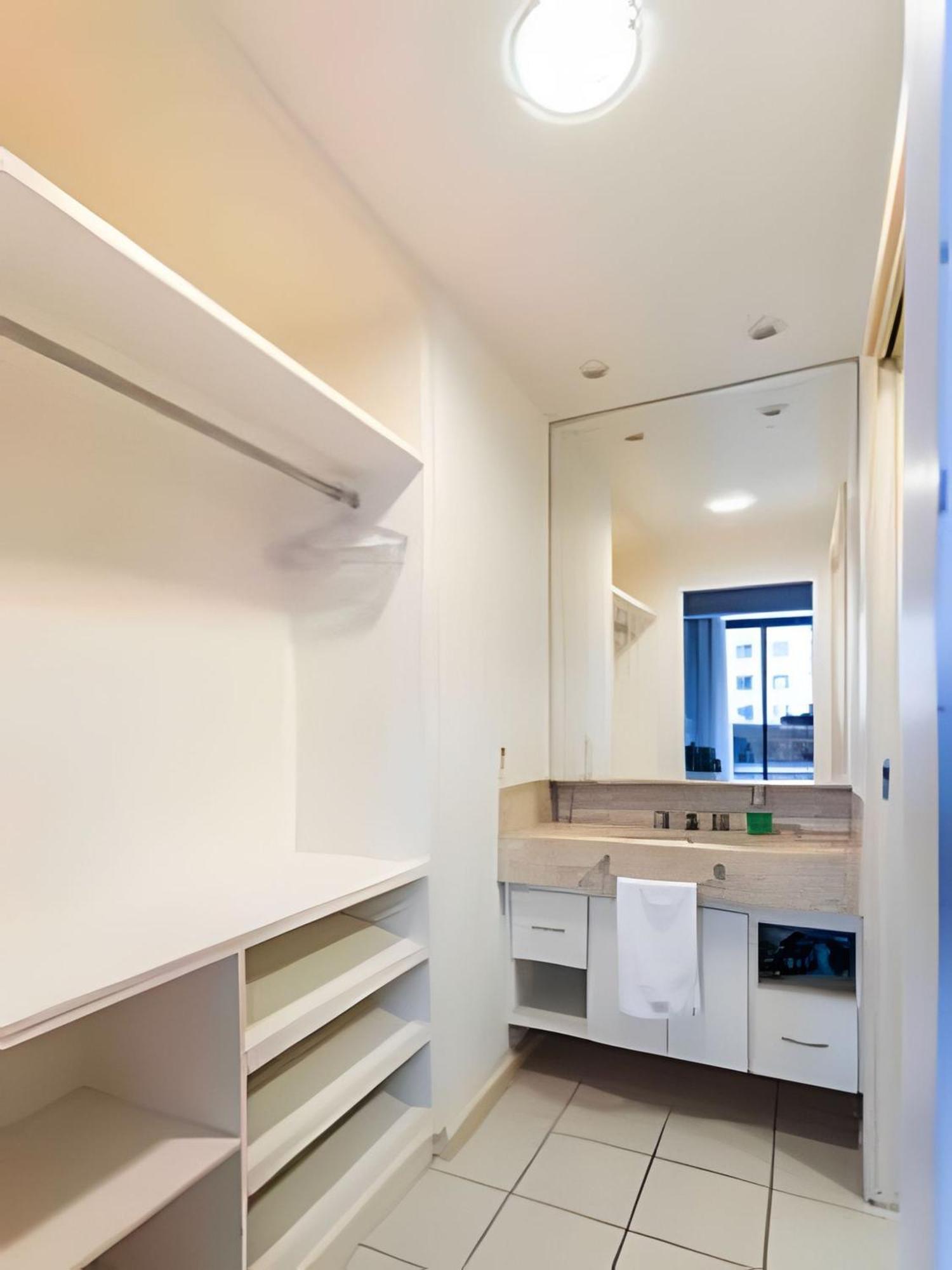 Staybridge Cond. Flats Apartment